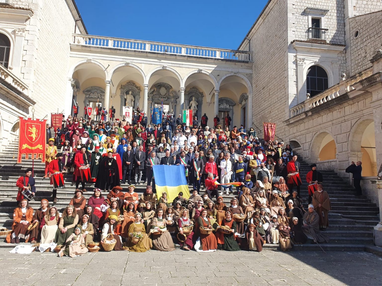 La Fiaccola benedettina in Abbazia e a Cassino: acceso il tripode