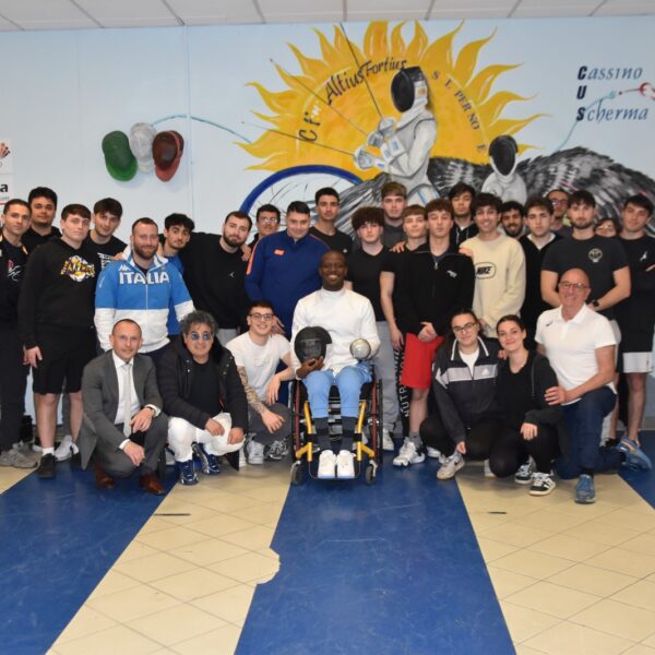 Un atleta della scherma paralimpica incontra gli studenti del Liceo Varrone e di Scienze Motorie dell’Università di Cassino e lo sport si conferma “maestro di vita”.